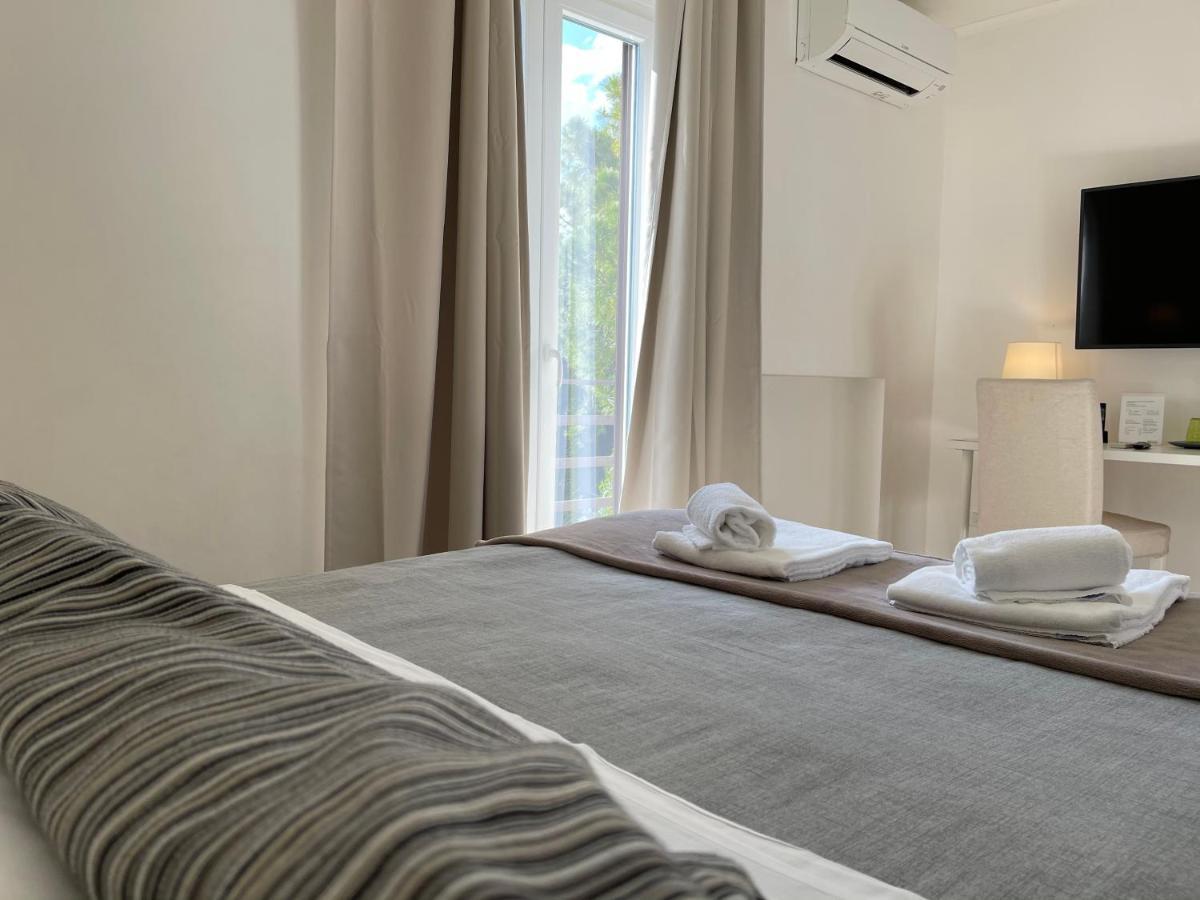 Charme Rooms Taranto Exterior foto