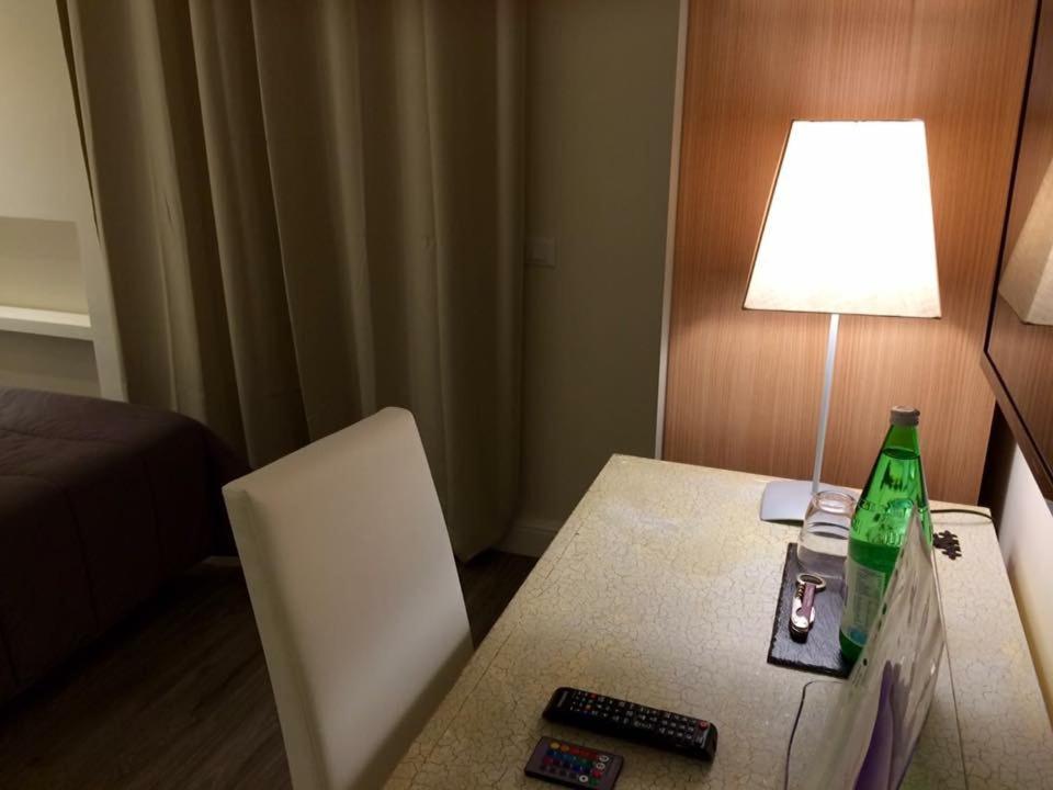 Charme Rooms Taranto Exterior foto